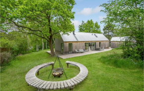 Awesome Home In Fårevejle With Kitchen, Fårevejle Kirkeby